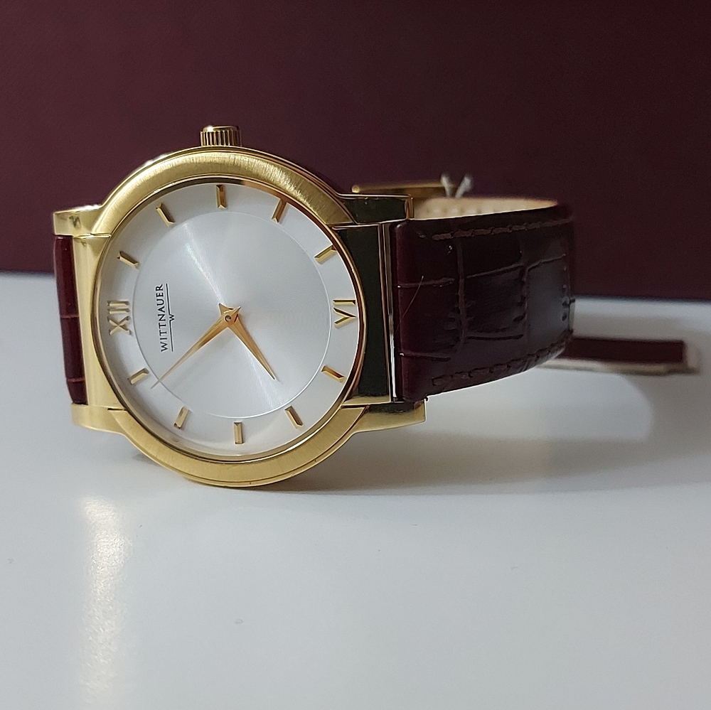 Wittnauer men gold plated watch Model : 11A09